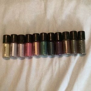 MAC pigment lot